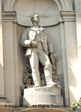 William Hilton Hovell statue